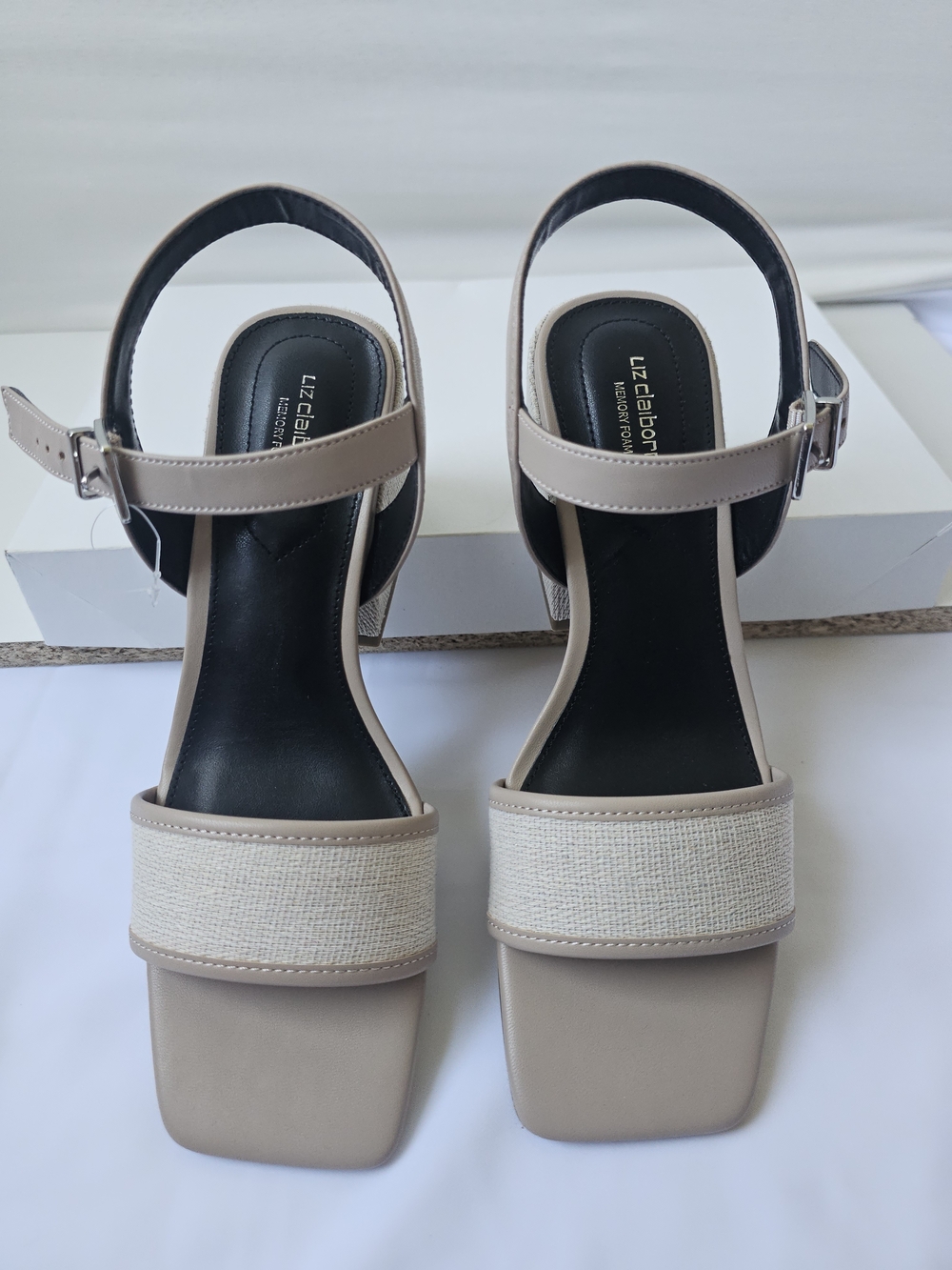 NEW Liz Claiborne Block Heel Sandals - Size 8.5 - Picture 16 of 16